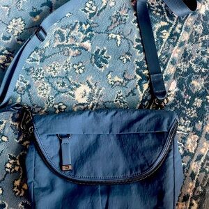 Lululemon 5L All Night Festival Bag